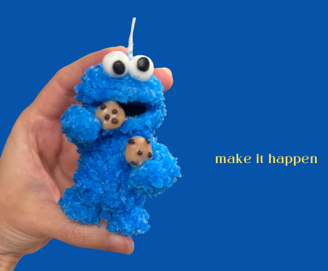 A Japanese candle character Sesame Street Cookie Monster candle making in hobby lesson